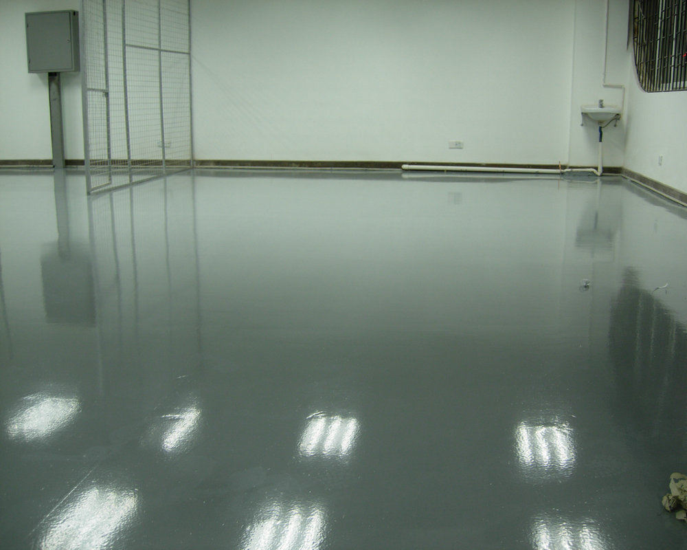 環(huán)氧樹脂地坪漆施工中出現(xiàn)基層裂縫原因和修復辦法？