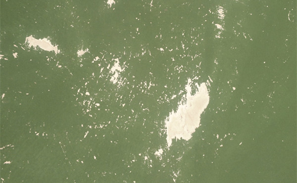 我對環(huán)氧地坪有話說：再不保養(yǎng)，后來的你就是這樣