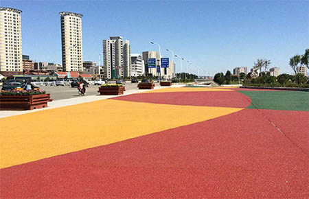 彩色防滑(耐磨)路面能否使用環(huán)氧樹脂涂料？有什么特點？