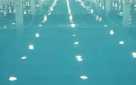 環(huán)氧地坪出現(xiàn)刷痕情況的原因是什么？如何解決？