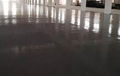 廠房使用環(huán)氧地坪漆有哪些好處？如何正確施工？